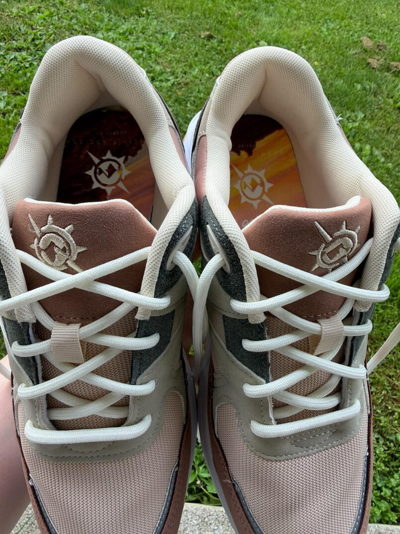 Scenic Society 55406 shoes in Antelope Canyon colorway Scenic Society 55406 Sneaker